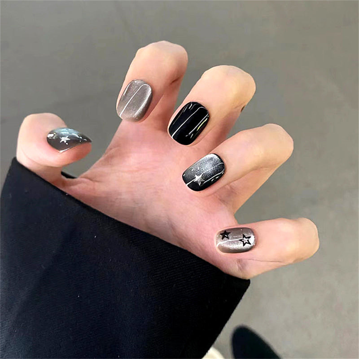 Popular Minimalist Solid Color Black Gray Cat Eye Glitter Starry Sky Wearing Armor Nail | Gel Nail Strips