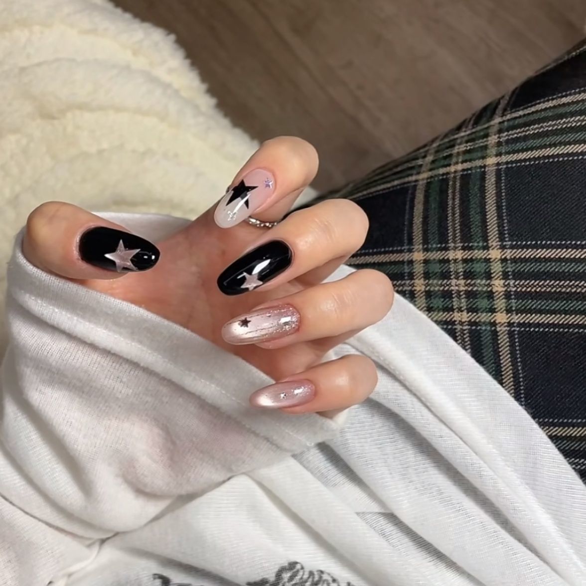 3D French Cat Eye Gemstone | Wearing Armor Nail | Gel Nail Strips