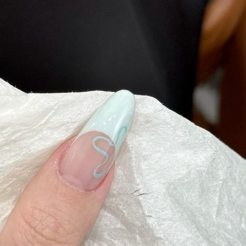 Glitter Almond Short Press-On Nails | Wearing Armor Nail | Gel Nail Strips